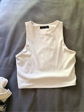 DFANN White Sleeveless Cropped Tank